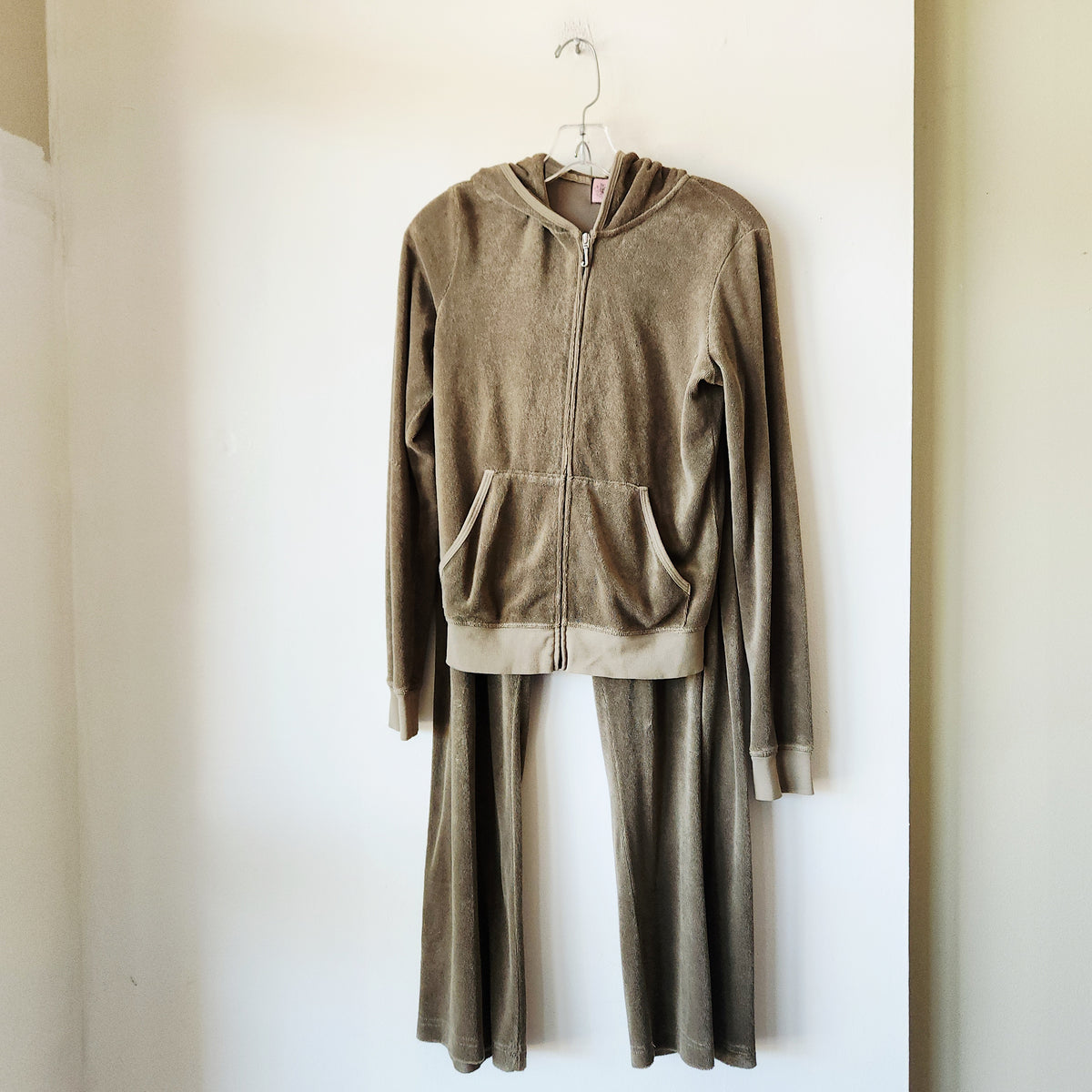 Juicy Couture Khaki Green Terry Cloth Sweatsuit - M