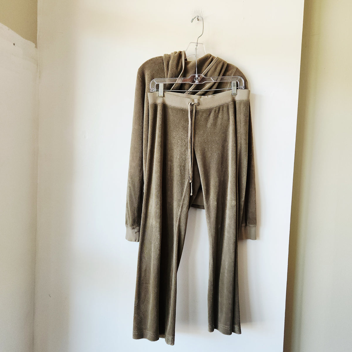 Juicy Couture Khaki Green Terry Cloth Sweatsuit - M