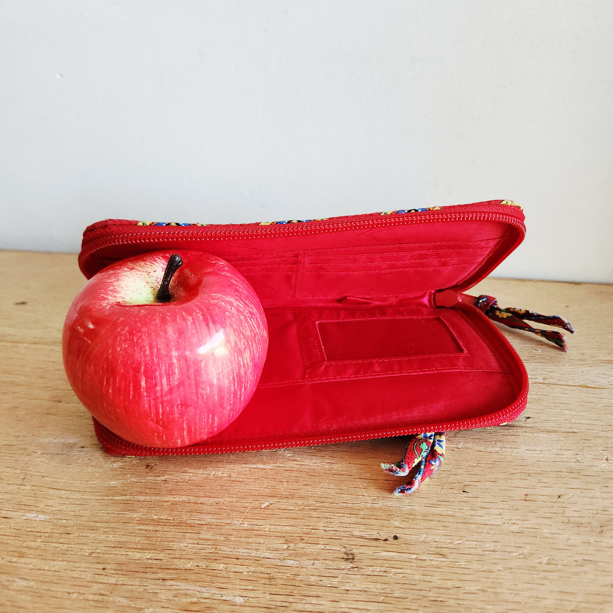 Vera Bradley Villa Red Zip Around Wallet