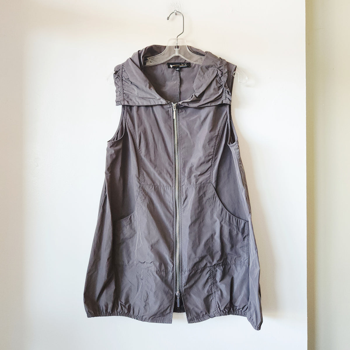 Habitat Vest with Balloon Hem & Collar - S