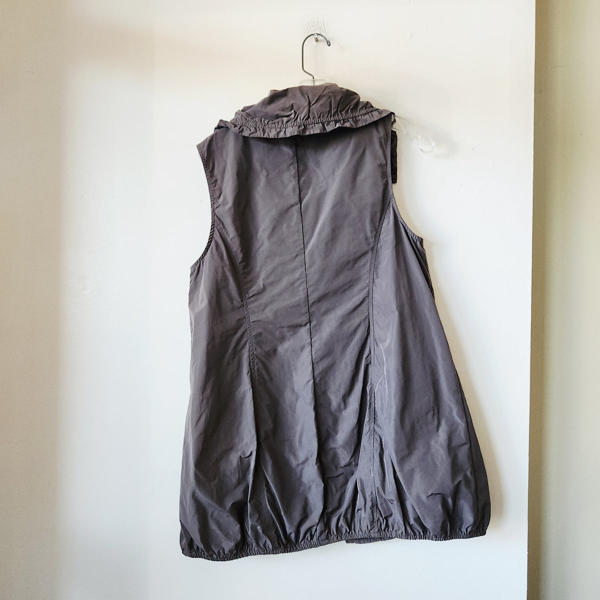 Habitat Vest with Balloon Hem & Collar - S