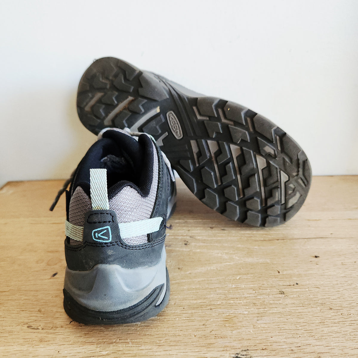 Keen Waterproof Hiking Sneakers - size 8/38.5