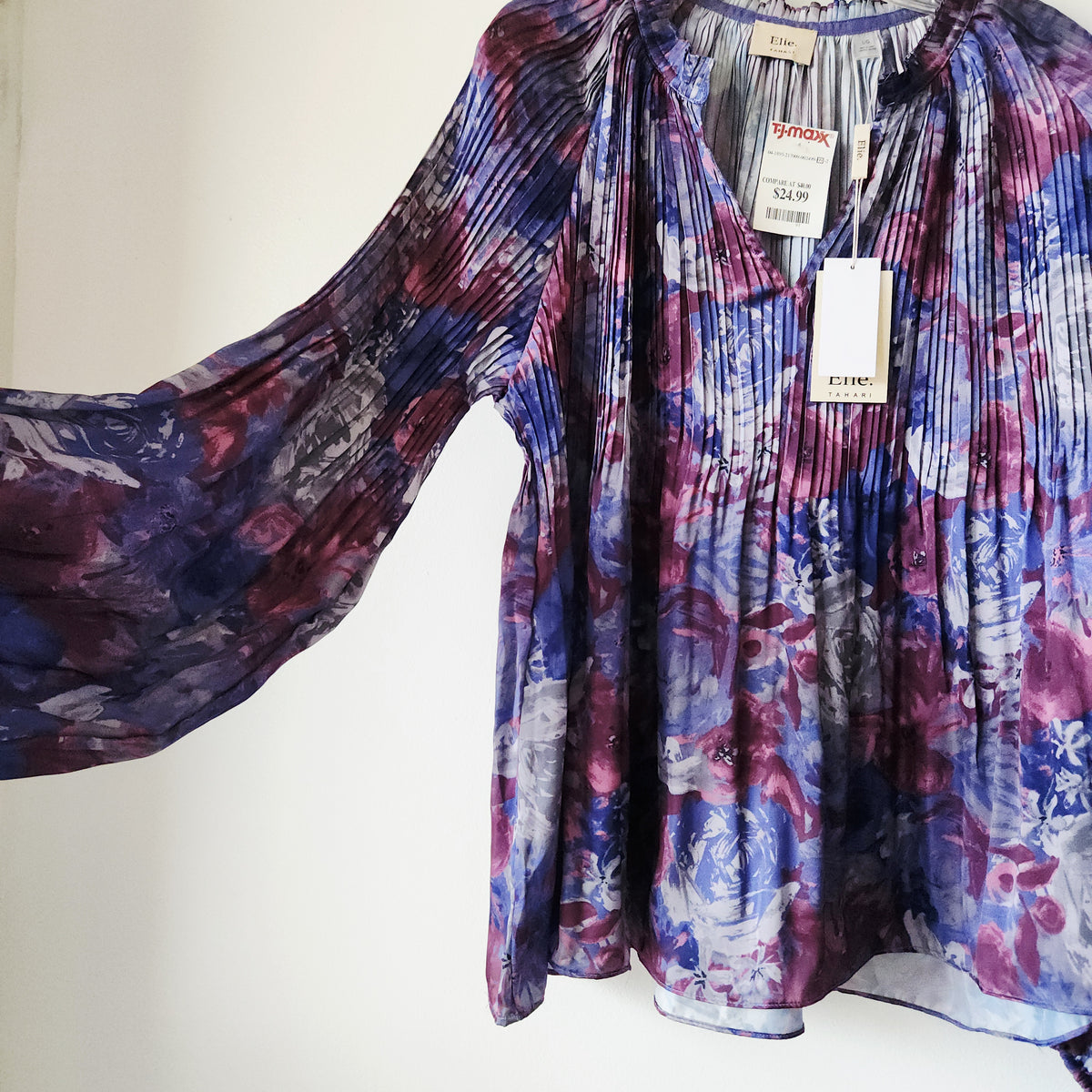 Elie Tahari Pleated Top - L - New