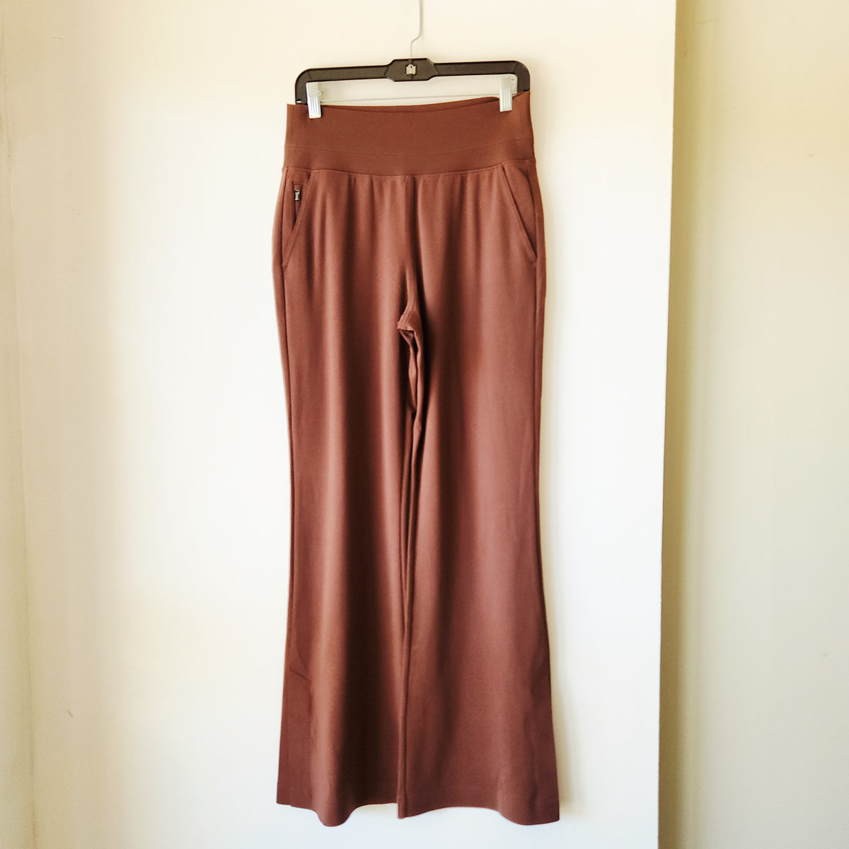 Athleta Pull On Pants with Side Slits at Hem - S